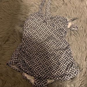 Jantzen black and white one piece NWT SZ 10